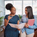 An agent learning from her mentor